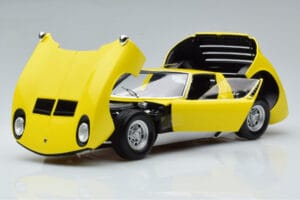 Lamborghini Miura SV Amarelo Kyosho 1:18 08317Y Metal - imagem 2 de 11