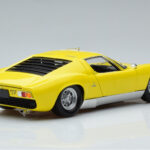 Lamborghini Miura SV Amarelo Kyosho 1:18 - image 3 of 11