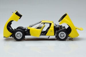 Lamborghini Miura SV Amarelo Kyosho 1:18 08317Y Metal - imagem 4 de 11