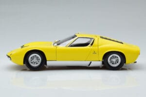 Lamborghini Miura SV Amarelo Kyosho 1:18 08317Y Metal - imagem 5 de 11