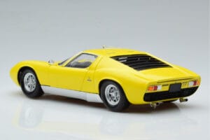 Lamborghini Miura SV Amarelo Kyosho 1:18 08317Y Metal - imagem 7 de 11