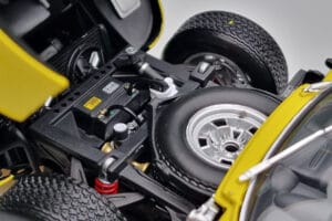Lamborghini Miura SV Amarelo Kyosho 1:18 08317Y Metal - imagem 10 de 11