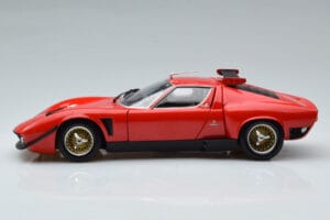 Lamborghini Miura SVR Vermelho Kyosho 1:18 08319RBK Metal - imagem 5 de 9