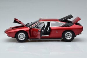 Lamborghini Urraco P250 Vermelho Kyosho 1:18 08446R Metal - imagem 4 de 10