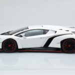 Lamborghini Veneno Branco AUTOart 1:18 - image 5 of 8
