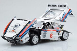 Lancia 037 Martini #8 A. Bettega / M. Perissinot Safari Rally 1985 Kyosho 1:18 08306J Metal - imagem 2 de 8