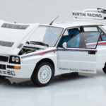 Lancia Delta HF Integrale 6 Branco Kyosho 1:18 - image 2 of 8