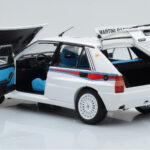 Lancia Delta HF Integrale 6 Branco Kyosho 1:18 - image 3 of 8