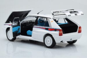 Lancia Delta HF Integrale 6 Branco Kyosho 1:18 08344E Metal - imagem 3 de 8