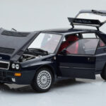 Lancia Delta HF Integrale Club Italia Azul Kyosho 1:18 - image 2 of 8