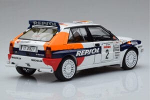 Lancia Delta HF Integrale Evoluzione #2 C. Sainz / L. Moya Tour de Corse 1993 Kyosho 1:18 08348J Metal - imagem 3 de 9