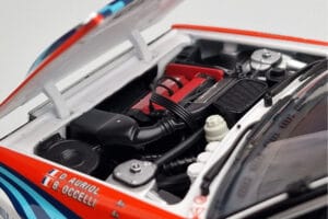 Lancia Delta HF Integrale Evoluzione #3 D. Auriol / B. Occelli Tour de Corse 1992 Kyosho 1:18 08348H Metal - imagem 8 de 9
