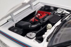 Lancia Delta HF Integrale Evoluzione Test Car Kyosho 1:18 08348G Metal - imagem 8 de 9