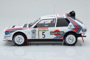 Lancia Delta S4 #5 M. Biasion / T. Siviero Rally San Remo 1986 IXO 1:18 18RMC130B Metal - imagem 3 de 6