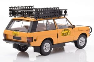 Land Rover Range Rover Camel Trophy Papua New Guinea 1982 Almost Real 1:18 810106 Metal - imagem 3 de 8