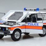 Land Rover Range Rover Polícia Almost Real 1:18 - image 2 of 9