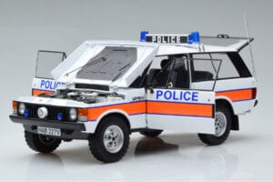 Land Rover Range Rover Polícia Almost Real 1:18 810115 Metal - imagem 2 de 9
