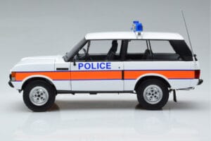Land Rover Range Rover Polícia Almost Real 1:18 810115 Metal - imagem 4 de 9