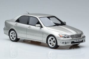 Lexus IS200 XE10 Prata Otto 1:18 OT991 Resina - imagem 4 de 6