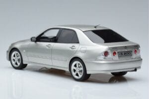 Lexus IS200 XE10 Prata Otto 1:18 OT991 Resina - imagem 5 de 6