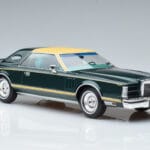 Lincoln Continental Mark V Verde Escuro MCG 1:18 MCG18404 Metal - image 4 of 6