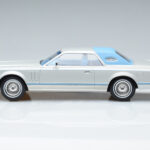 Lincoln Continental Mark V Prateado MCG 1:18 - image 3 of 6