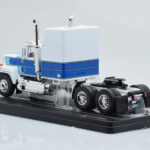 Mack Superliner Magnum Branco Azul IXO 1:43 - image 5 of 6