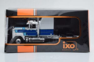 Mack Superliner Magnum Branco Azul IXO 1:43 TR165 Metal - imagem 6 de 6