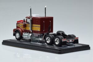 Marmon CHDT Vermelho Dourado IXO 1:43 TR157 Metal - imagem 5 de 6