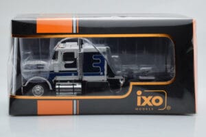 Marmon CHDT Branco Azul IXO 1:43 TR083 Metal - imagem 4 de 4