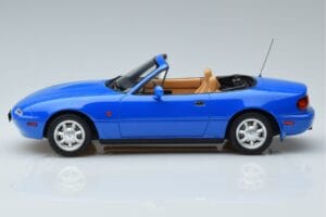 Mazda MX-5 NA Azul Otto 1:18 OT934 Resina - imagem 3 de 6