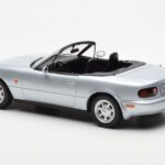 Mazda MX-5 NA Prata Norev 1:18 - image 6 of 7