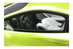 McLaren Artura GT Spirit 1:18 GT400 Resina - imagem 10 de 11