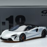 McLaren Artura Prata GT Spirit 1:18 GT873 Resina - image 6 of 6