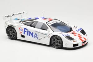McLaren F1 GTR BMW Motorsport UT Models 1:18 80439421483 Metal - imagem 4 de 6
