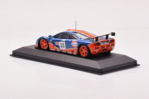 McLaren F1 GTR #33 Gulf Racing R. Bellm / M. Weaver / J-J. Lehto 24 Hours of Le Mans 1996 Minichamps 1:43 530164333 Metal - imagem 3 de 4
