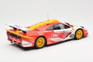 McLaren F1 GTR #40 J. O'Rourke / M. Sugden / P. Auberlein EMI 24 Hours of Le Mans 1996 UT Models 1:18 39820 Metal - imagem 2 de 6