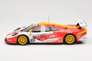 McLaren F1 GTR #40 J. O'Rourke / M. Sugden / P. Auberlein EMI 24 Hours of Le Mans 1996 UT Models 1:18 39820 Metal - imagem 3 de 6