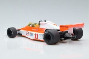 McLaren M23 #11 J. Hunt F1 World Champion 1976 MCG 1:18 MCG18612F Metal - imagem 5 de 6