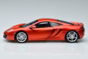 McLaren MP4-12C Com Figura Stig Top Gear Minichamps 1:18 519101330 Metal - imagem 4 de 7