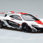 McLaren P1 GTR Branco Brilhante Com Riscas Vermelhas AUTOart 1:18 - image 5 of 7