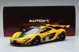 McLaren P1 GTR Amarelo Com Riscas Verdes AUTOart 1:18 81544 Compósito - imagem 7 de 7