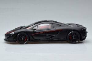 McLaren P1 Preto Mate AUTOart 1:18 76027 Metal - imagem 4 de 9