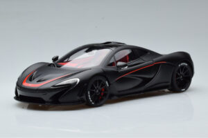 McLaren P1 Preto Mate AUTOart 1:18