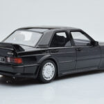 Mercedes 190E W201 2.5-16 Evo I Preto Otto 1:18 - image 2 of 6