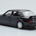Mercedes 190E W201 2.5-16 Evo I Preto Otto 1:18 - image 5 of 6