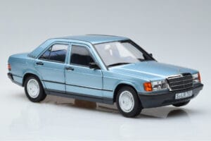 Mercedes 190E W201 Azul Claro Norev 1:18 183828 Metal - imagem 5 de 7