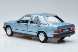 Mercedes 190E W201 Azul Claro Norev 1:18 183828 Metal - imagem 6 de 7