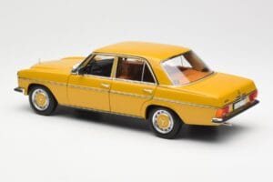 Mercedes 200/8 W115 Sahara Amarelo Norev 1:18 183771 Metal - imagem 7 de 8