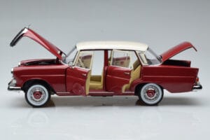 Mercedes 200 W110 Vermelho Norev 1:18 183706 Metal - imagem 4 de 7